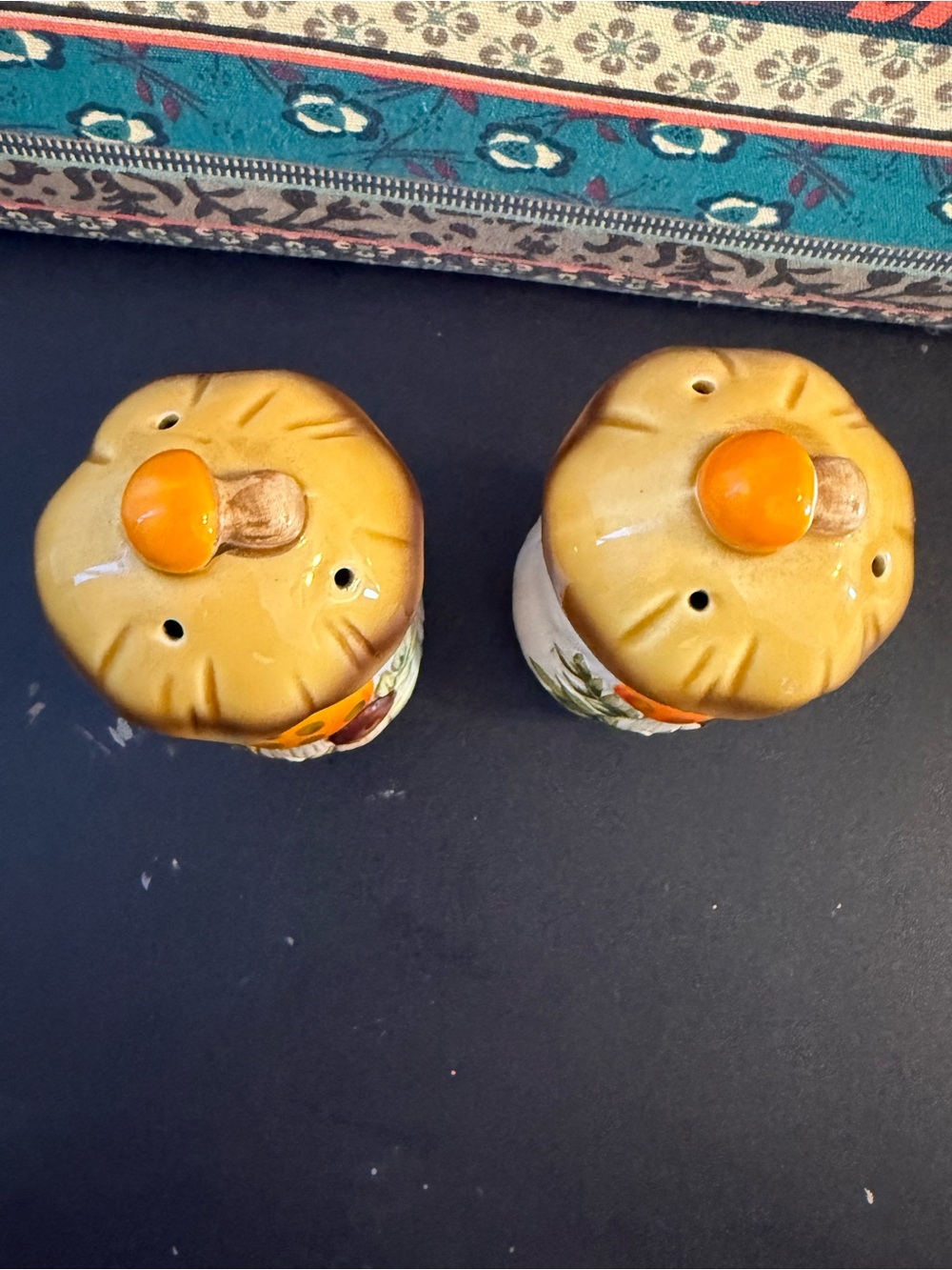 Vintage 1970s Merry Mushrooms Sears Salt and Pepper / Spice Shakers. - Picture 3 of 8